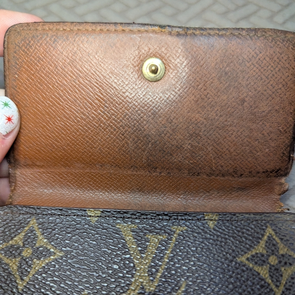 Louis Vuitton Compact Monogram Wallet - Picture 3 of 12